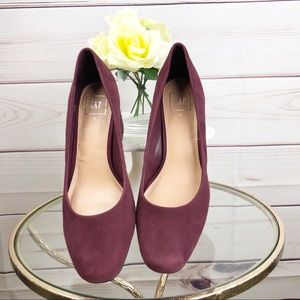 Sh21 NWOT Gap suede chunky heel pump